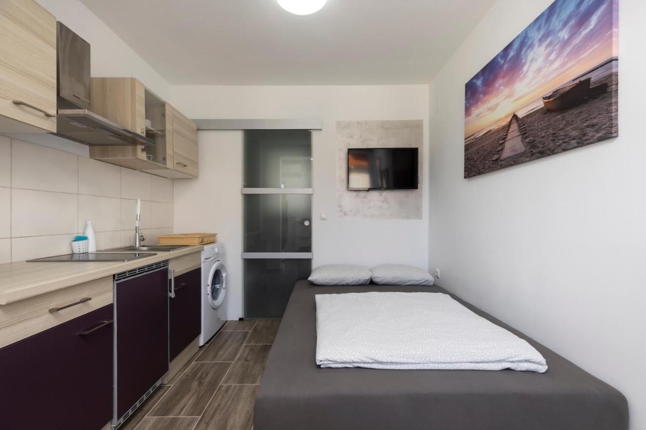 Studio Apartment Pinetree - Mali Losinj Exterior photo