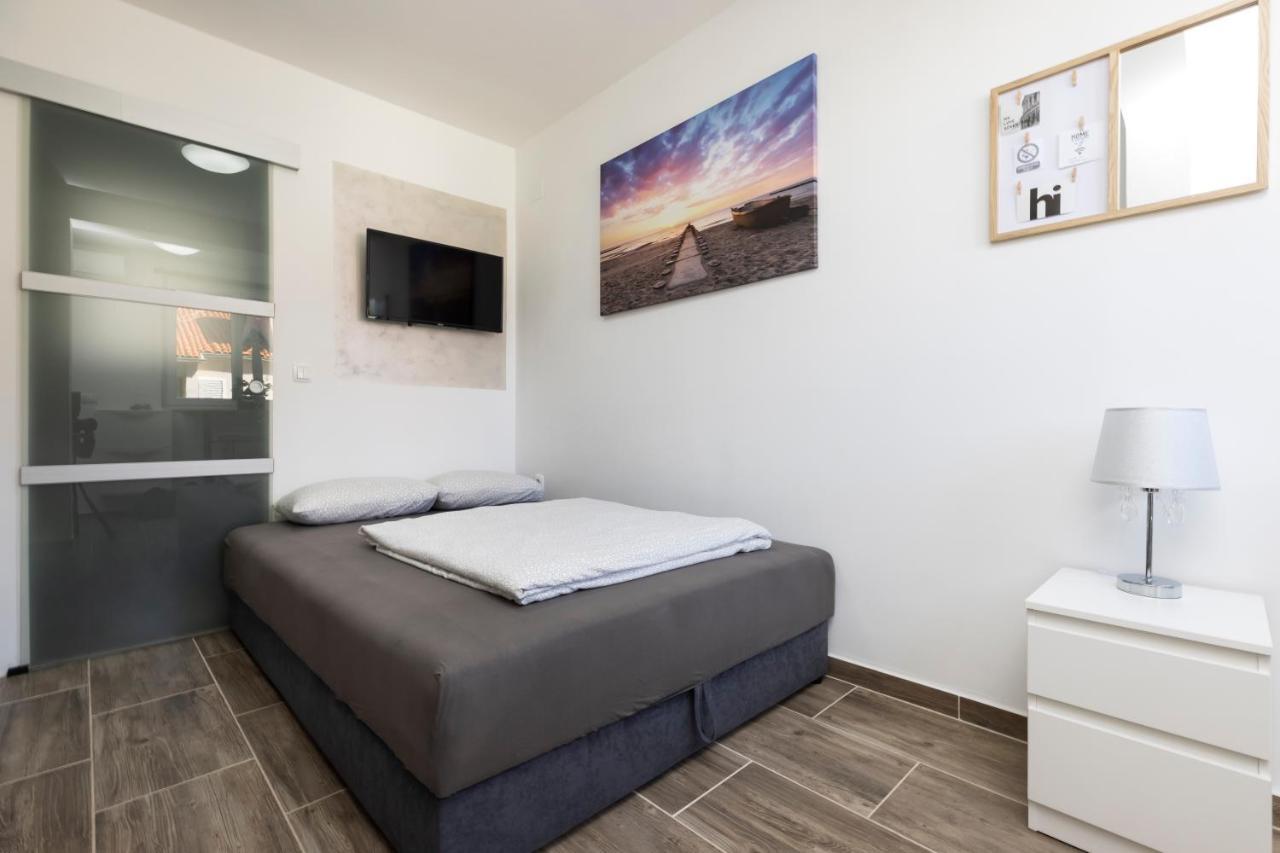 Studio Apartment Pinetree - Mali Losinj Exterior photo
